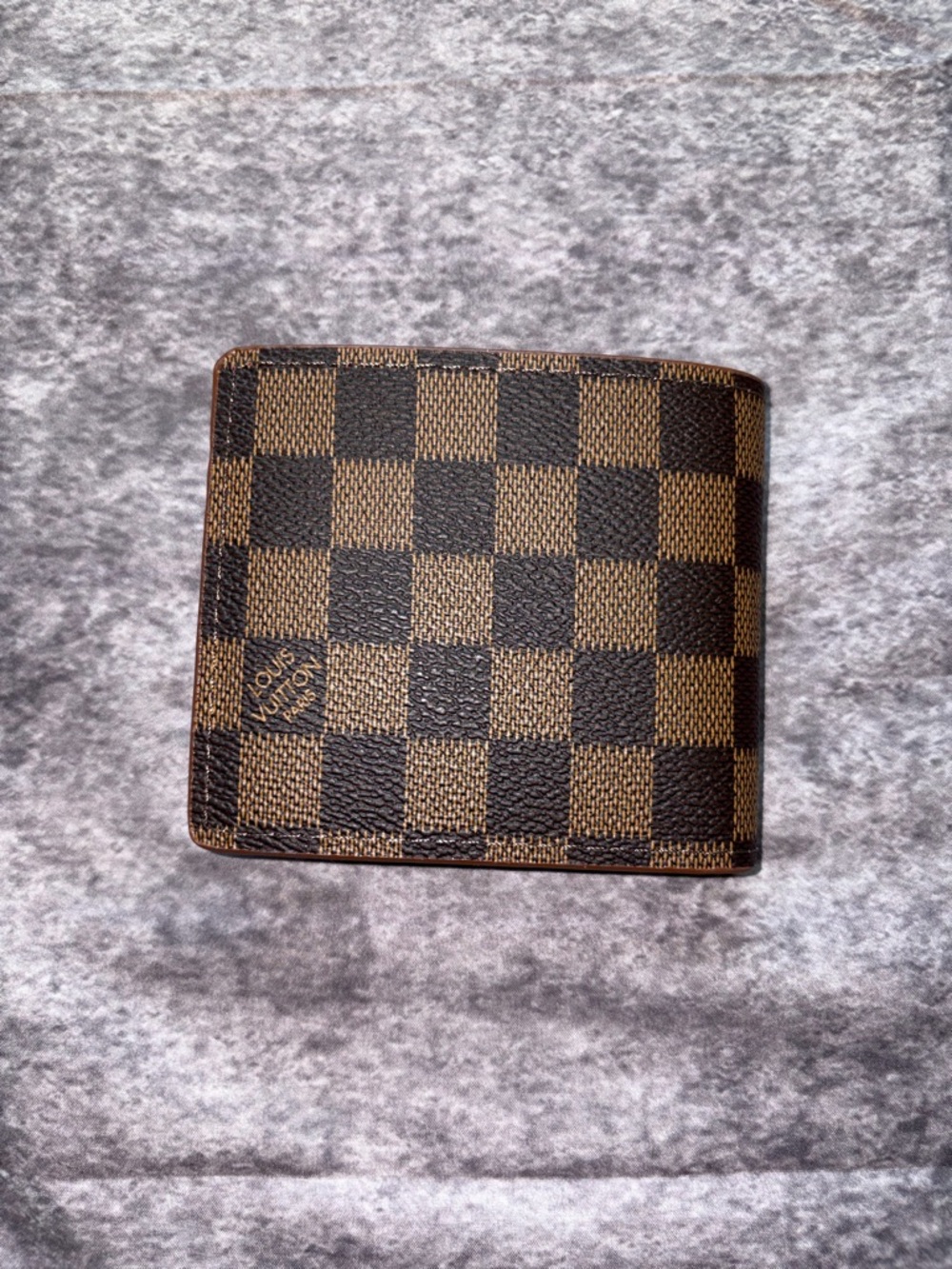 Louis Vuitton Brown Checkered Men's Bifold Wallet - Picture 2 of 4